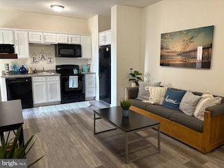 1000 Diamond St Unit B, Philadelphia, PA 19122