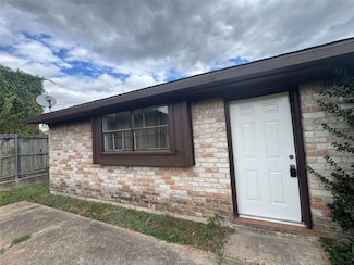 10032 Neuens Rd, Houston, TX 77080