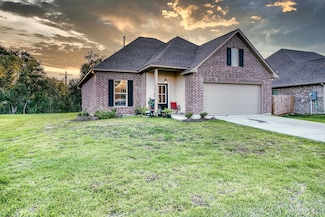 211 Zachary Ln, Bridge City, TX 77611