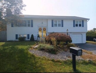 4 Polly Dr, North Providence, RI 02911