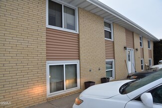 2412 N 8th St, Bismarck, ND 58503