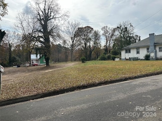 1110 Armstead St, Rockingham, NC 28379