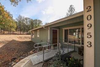 20953 Windsong Ln, Redding, CA 96003