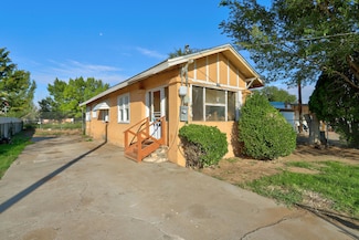 1030 Melanie Ln, Belen, NM 87002