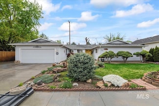 5221 N Creswell Ave, Boise, ID 83713