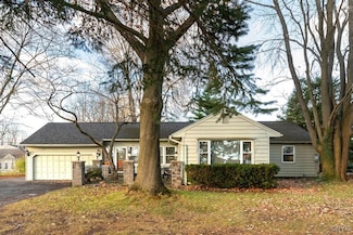 4923 W Taft Rd, Liverpool, NY 13088