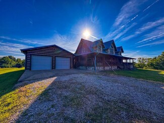 411 Foxtrot Rd, Looneyville, WV 25259