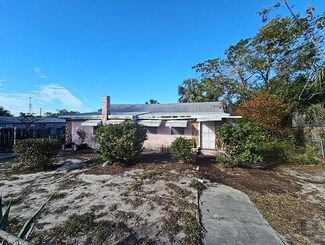 426 S Disston Ave, Tarpon Springs, FL 34689