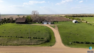 45254 Hawk Dr, Montrose, SD 57048