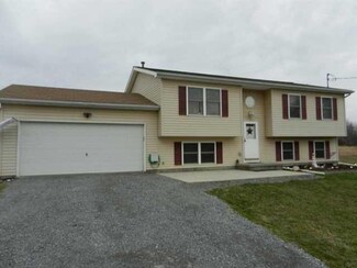 10432 S Street Rd, Le Roy, NY 14482