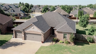 4401 SW Beech Dr, Bentonville, AR 72713