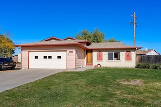4 Noble Ct, Pueblo, CO 81005