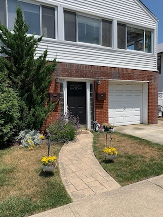 533 E Chester St Unit upper, Long Beach, NY 11561