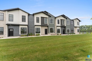 104 N Bryggen Place, Sioux Falls, SD 57107