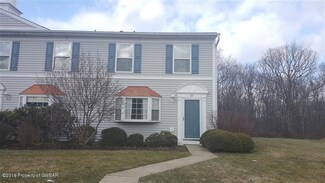 221 Patriot Cir, Mountain Top, PA 18707