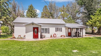 215 E Owyhee Ave, Richfield, ID 83349