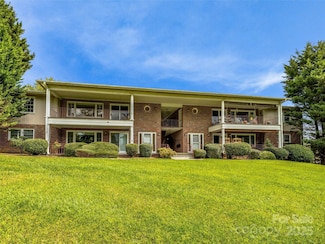 410 Golf View Condo Ln Unit 2D, Hendersonville, NC 28739