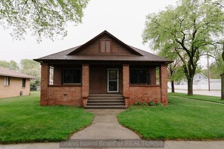 1123 W 10th St, Grand Island, NE 68801
