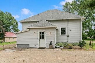 1120 City View Rd, Baraboo, WI 53913