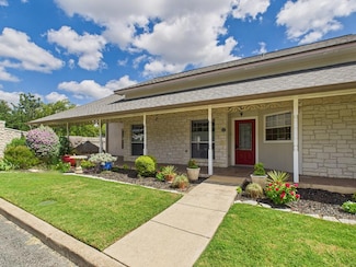 511 Kristofer St, Fredericksburg, TX 78624