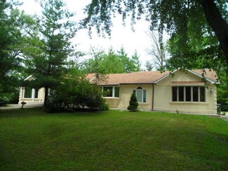 20933 Deerpath Rd, Deer Park, IL 60010