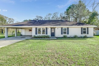 111 Triangle Cir, Lafayette, LA 70508