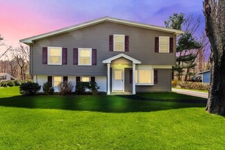9 Robs Ln, Sharon, MA 02067