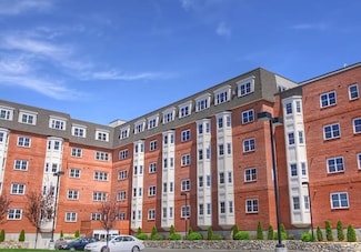 120 Wyllis Ave Unit 424, Everett, MA 02149