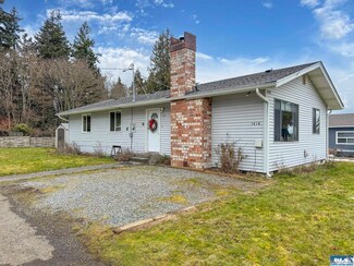 1410 S Cedar St, Port Angeles, WA 98362