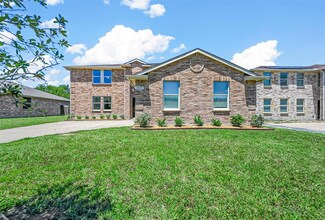 1045 Burnet Dr, Mesquite, TX 75181
