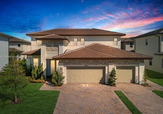 12237 Green Oak Dr, Davie, FL 33330