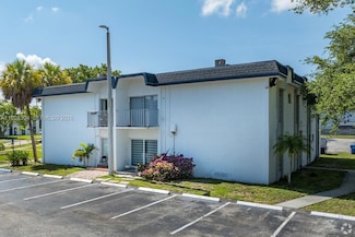 7220 SW 94th Place Unit G2, Miami, FL 33173