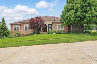 11 Sandstone Ct, Le Claire, IA 52753