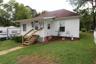 114 S 10th St, Thayer, MO 65791