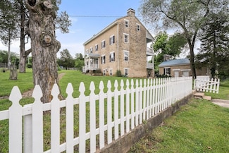 5106 Noser Mill Rd, Leslie, MO 63056