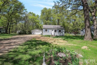 13927 Taft Rd, Spring Lake, MI 49456