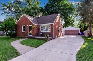 94 Creekward Dr, Buffalo, NY 14224