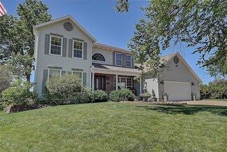 104 Rockhurst Dr SW, Cedar Rapids, IA 52404