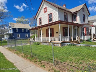 5 2nd St, Glens Falls, NY 12801