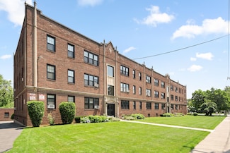 6 Highland St Unit C1, West Hartford, CT 06119