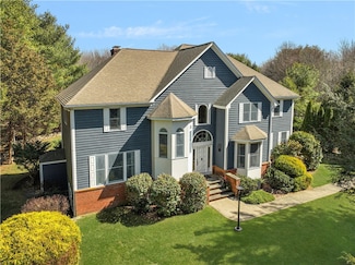 95 Pheasant Dr, East Greenwich, RI 02818