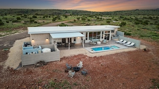 110 High Lonesome Dr, Alpine, TX 79830