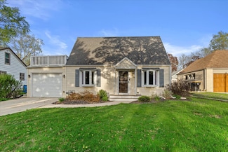 608 N 113th St, Milwaukee, WI 53226