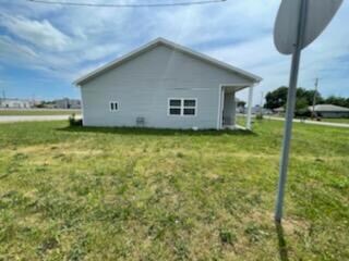 243 NE 1st St, Billings, MO 65610