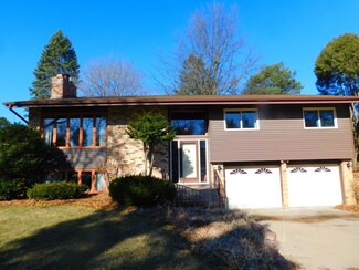4117 Gale Cir, New Brighton, MN 55112