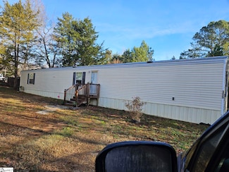 305 Red Oak Ct, Easley, SC 29640