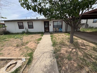 1044 Washington St, Kermit, TX 79745