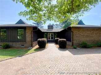 4207 Aldwych St, Lumberton, NC 28358