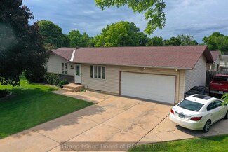 4340 Kay Ave, Grand Island, NE 68803