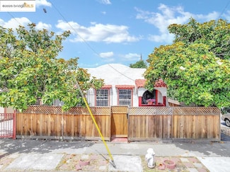 589 5th St, Richmond, CA 94801